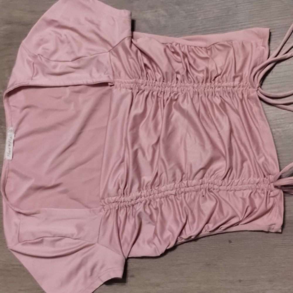 Silky pink cropped t-shirt